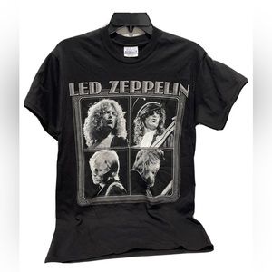 NWOT Vintage HANES Led Zeppelin 1973 North American Tour Black TShirt Size Small